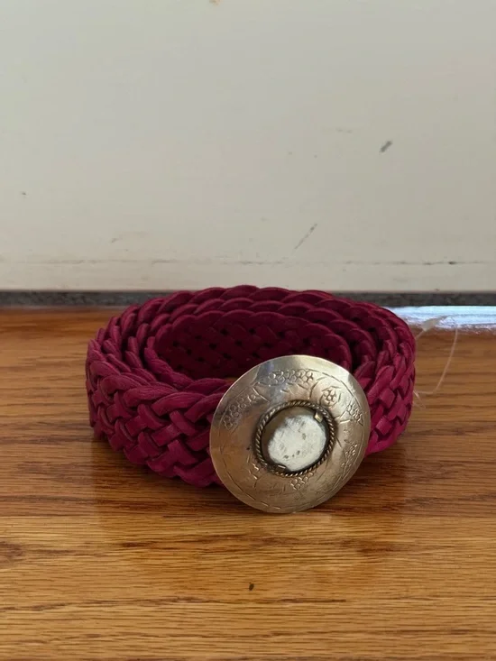 NWOT Hot Pink Statement Belt - Picture 3 of 5